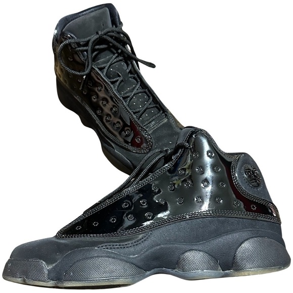 Jordan retro 13 cap and gown size 7Y - Picture 2 of 15